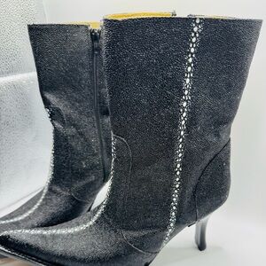 Dolce Pelle Black Heeled Boots 6 1/2
